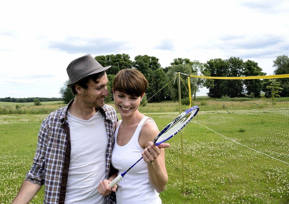Schlossgut Groß Schwansee Exterior foto The German duo of Michael Kühnen and Nicole Kessler won the mixed doubles title.