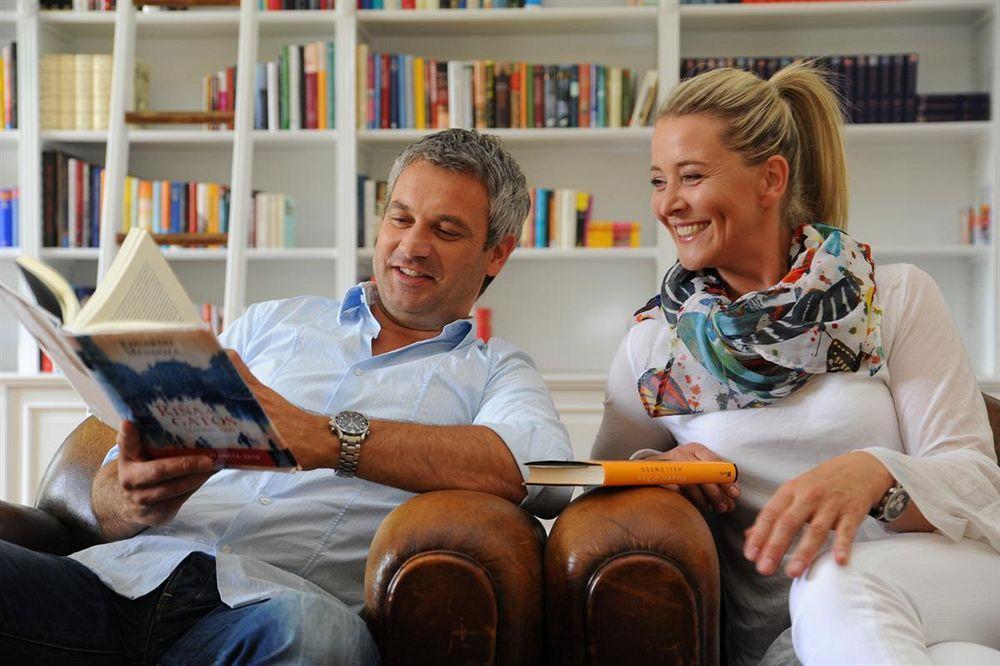 Schlossgut Groß Schwansee Exterior foto The authors of the book, 2015
